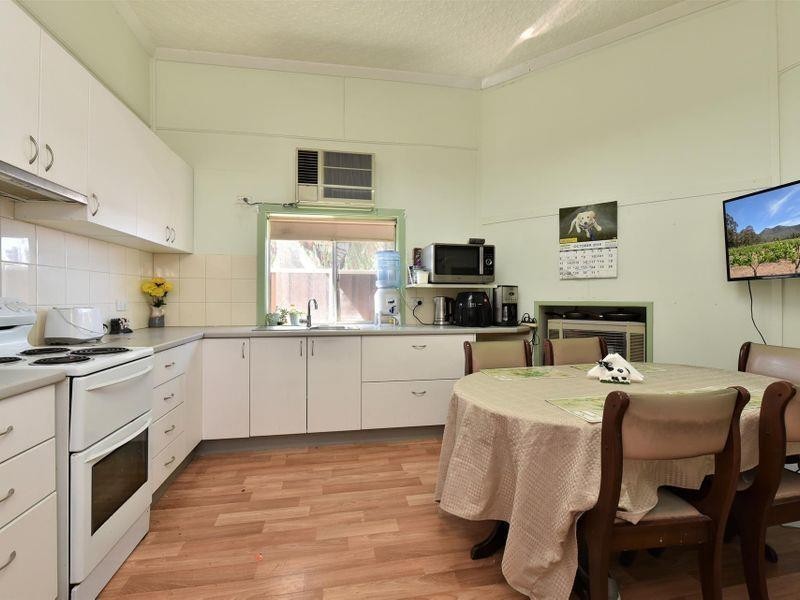 60 Cessnock Road, Weston NSW 2326