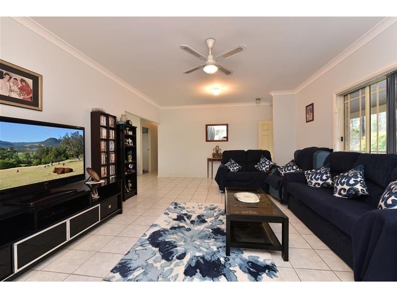 248 Ellalong Road, Ellalong NSW 2325