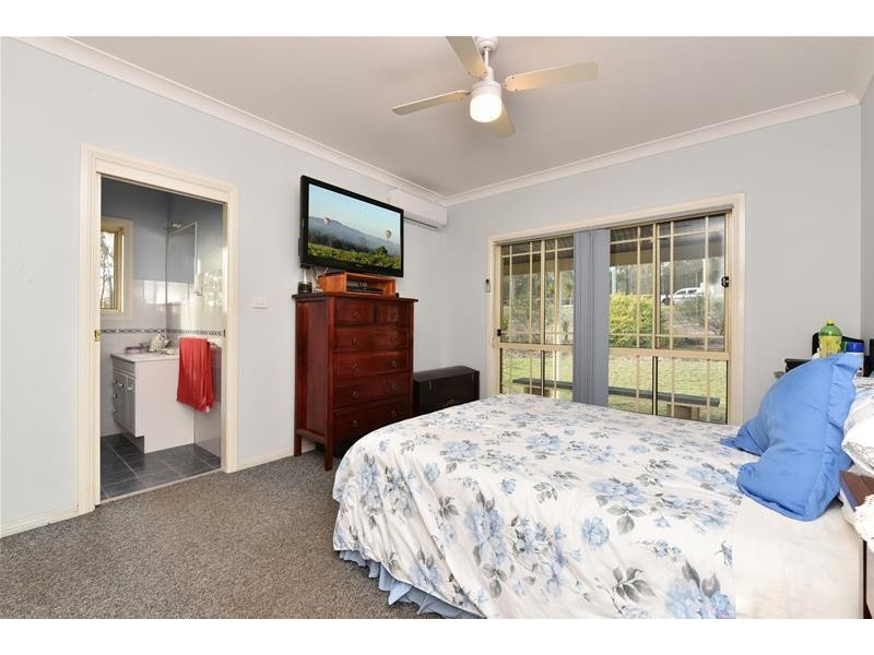 248 Ellalong Road, Ellalong NSW 2325