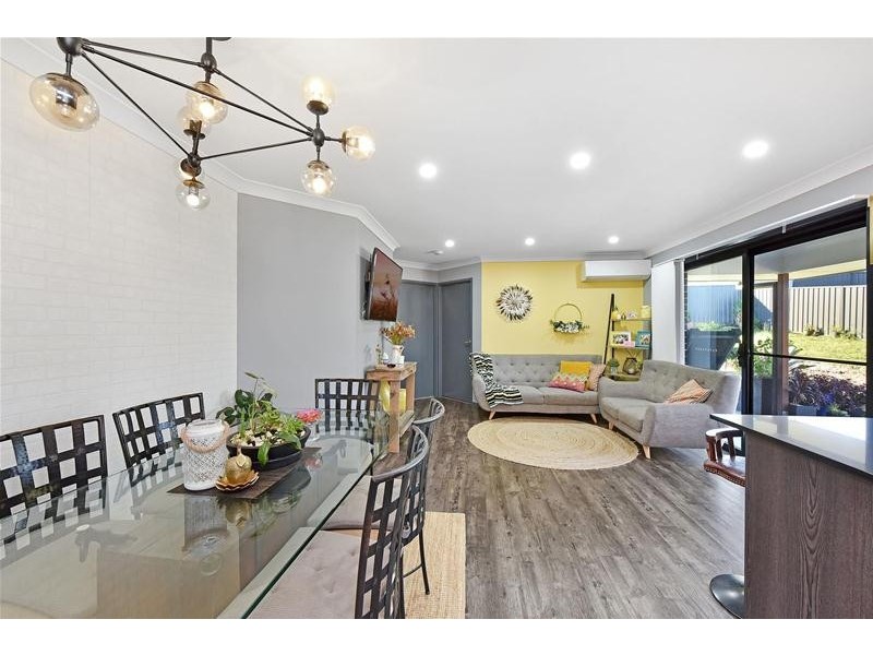 25 Brokenwood Avenue, Cliftleigh NSW 2321