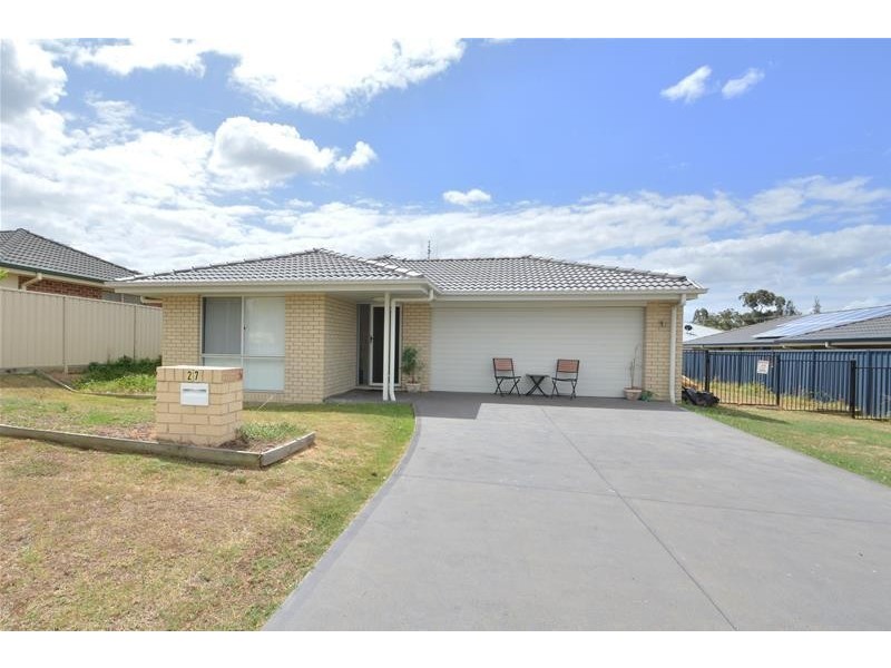 27 Hall Street, Heddon Greta NSW 2321