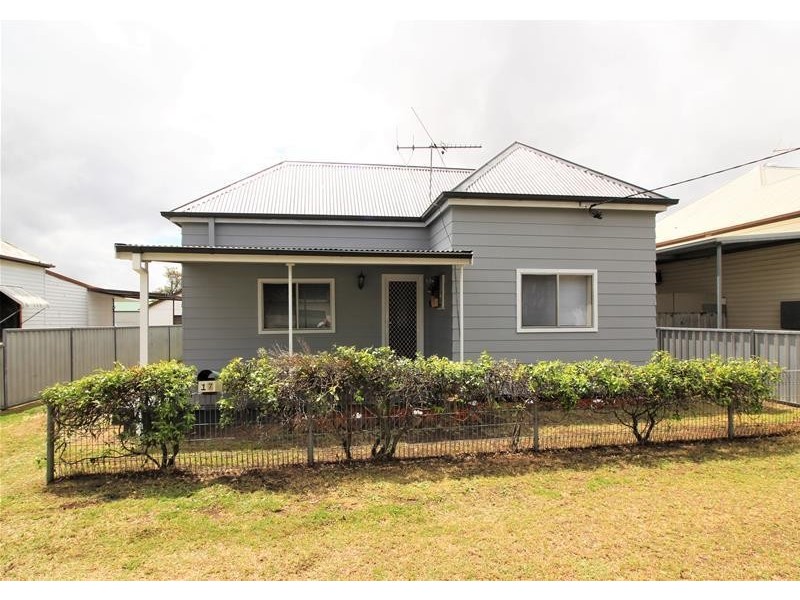 17 Second Street, Weston NSW 2326