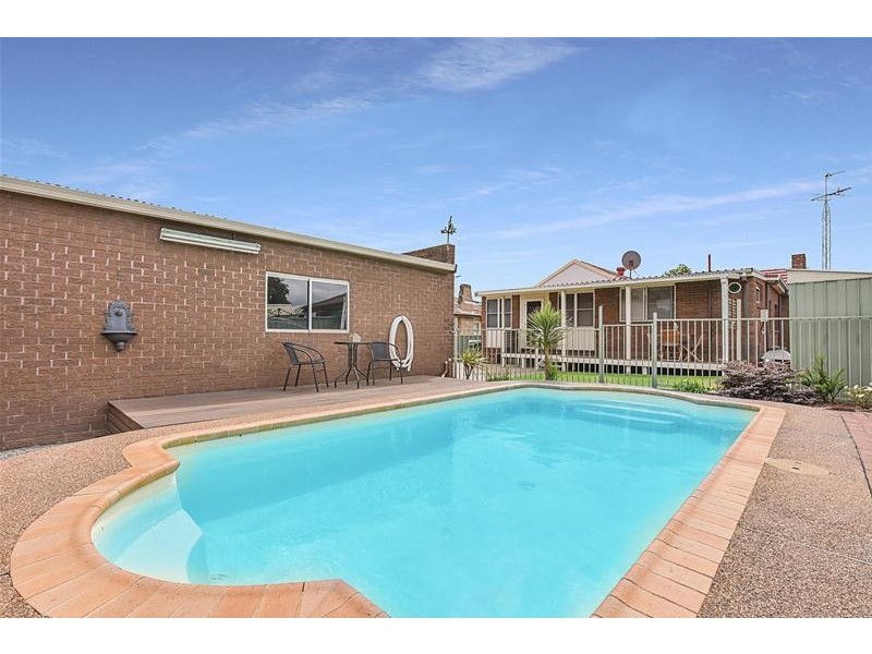 14 Fourth Street, Weston NSW 2326