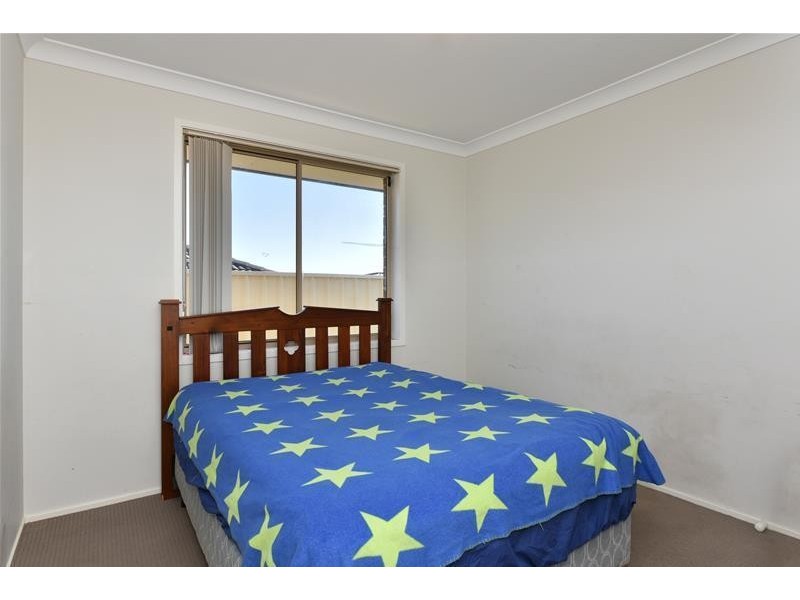 13 Sapphire Drive, Rutherford NSW 2320