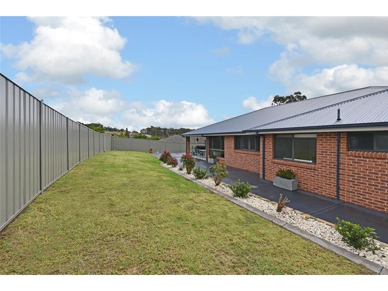 41 Cleveland Street, Cameron Park NSW 2285