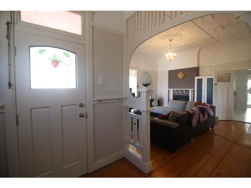 25 Lang Street, Kurri Kurri NSW 2327