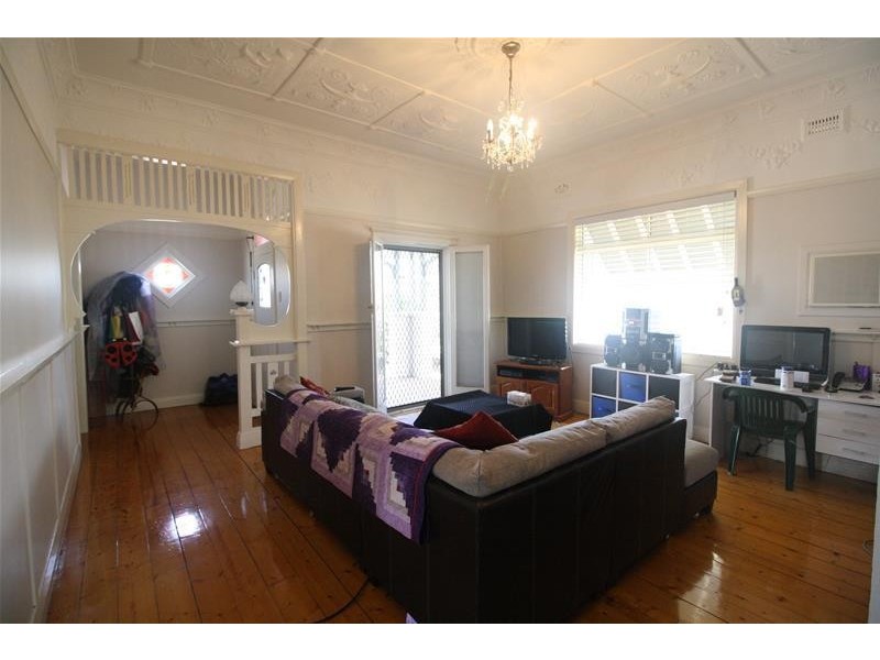 25 Lang Street, Kurri Kurri NSW 2327