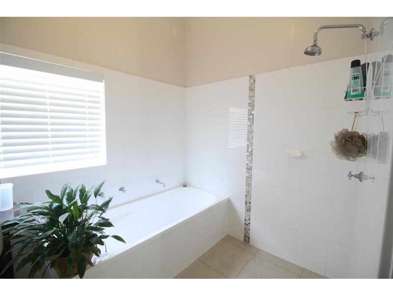 25 Lang Street, Kurri Kurri NSW 2327