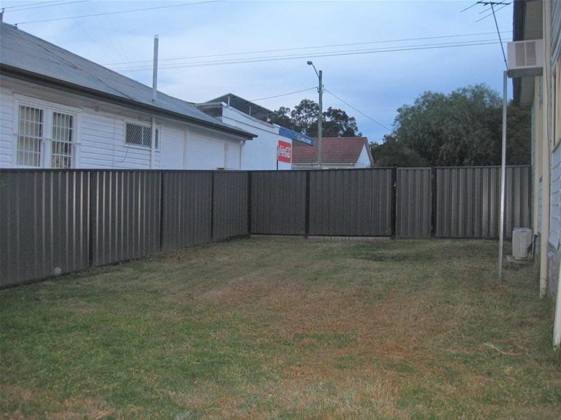 24 Wollombi Road, Cessnock NSW 2325