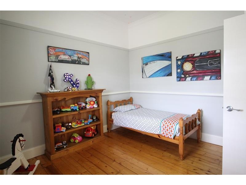 68 Gillies Street, Kurri Kurri NSW 2327