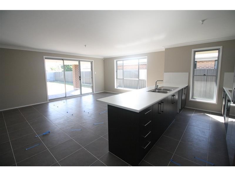 2 Weston Street, Weston NSW 2326