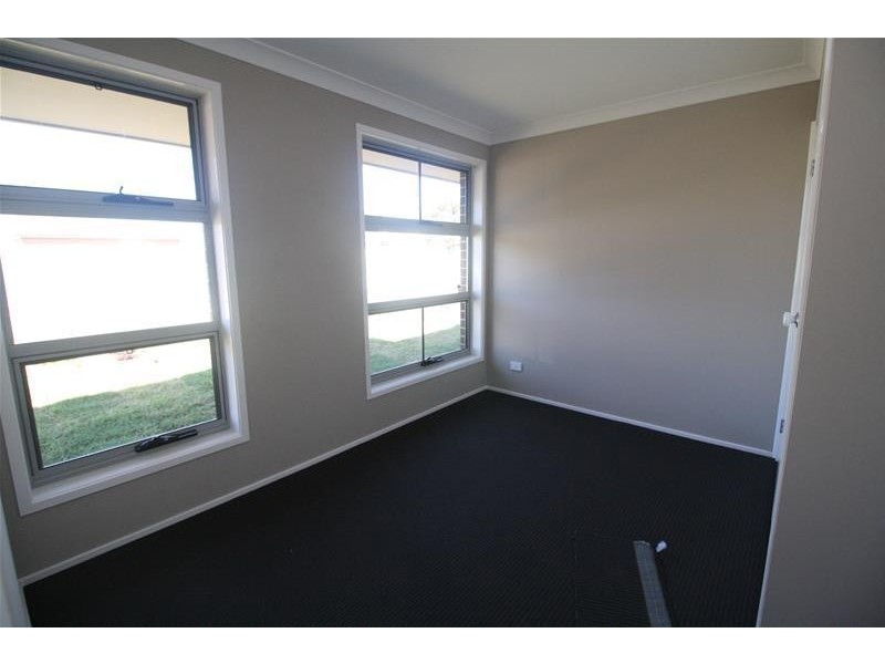 2 Weston Street, Weston NSW 2326