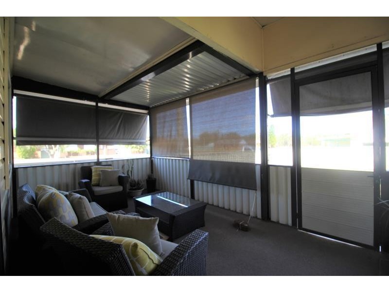 2 Barton Street, Kurri Kurri NSW 2327