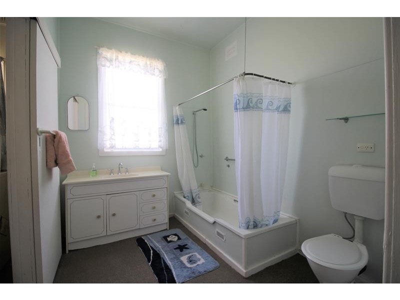 2 Barton Street, Kurri Kurri NSW 2327