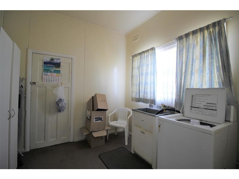 2 Barton Street, Kurri Kurri NSW 2327