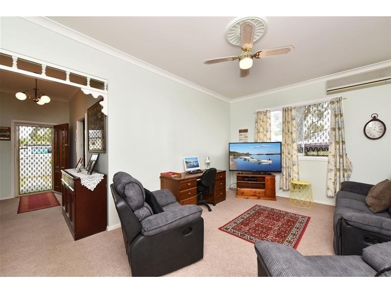 2 Clark Street, Weston NSW 2326