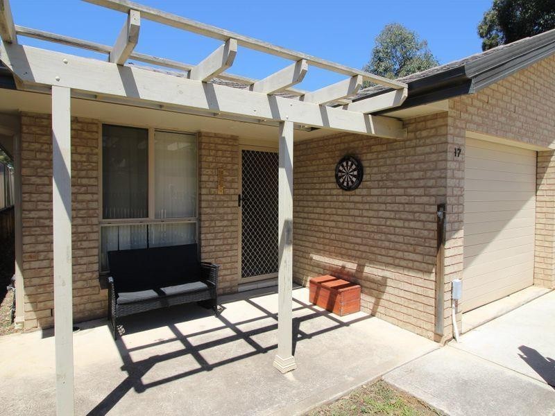 17 Lonsdale Place, Kurri Kurri NSW 2327