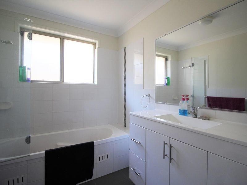 17 Lonsdale Place, Kurri Kurri NSW 2327