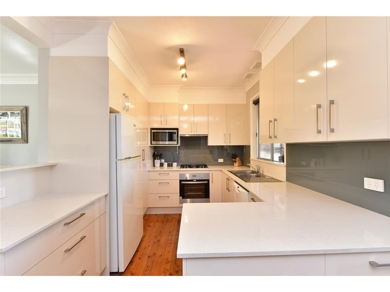 9 Fifth Street, Weston NSW 2326