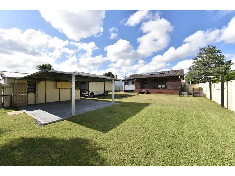 9 Fifth Street, Weston NSW 2326