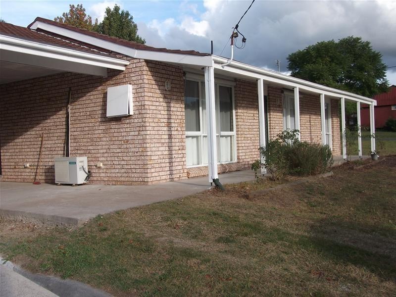 9 Queen Street, Abermain NSW 2326