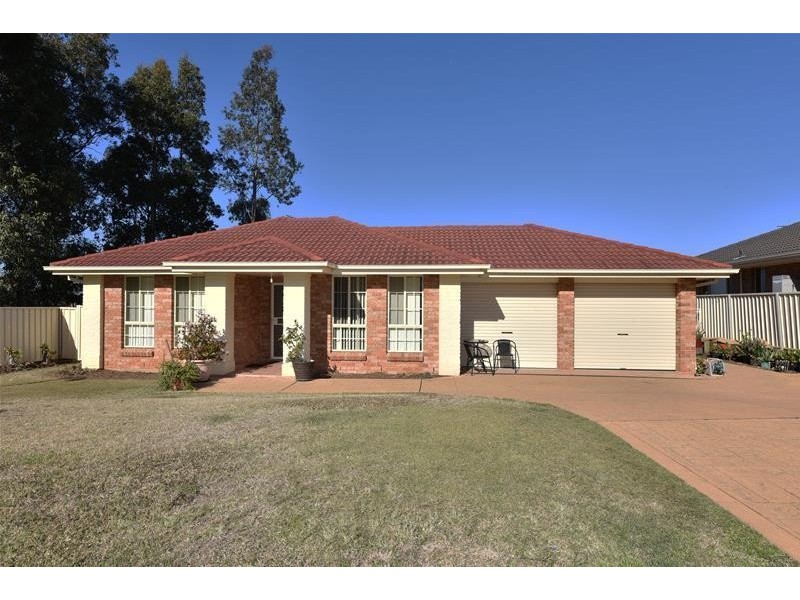 9 Tyrell Grove, Cessnock NSW 2325
