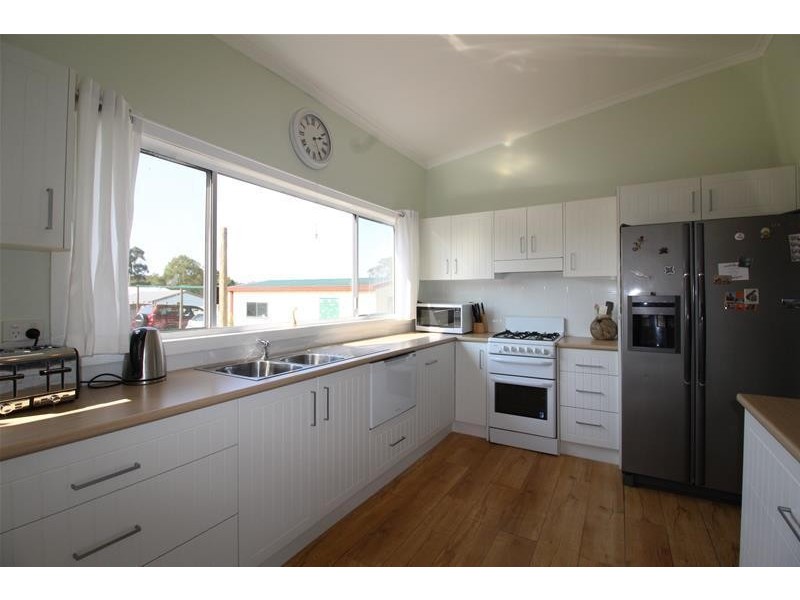 39 Seventh Street, Weston NSW 2326