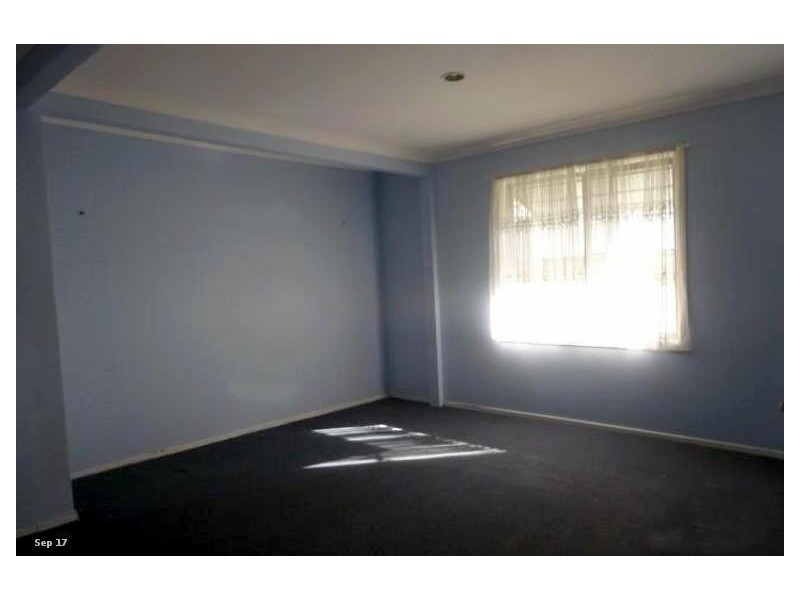 8 Cooper Street, Cessnock NSW 2325