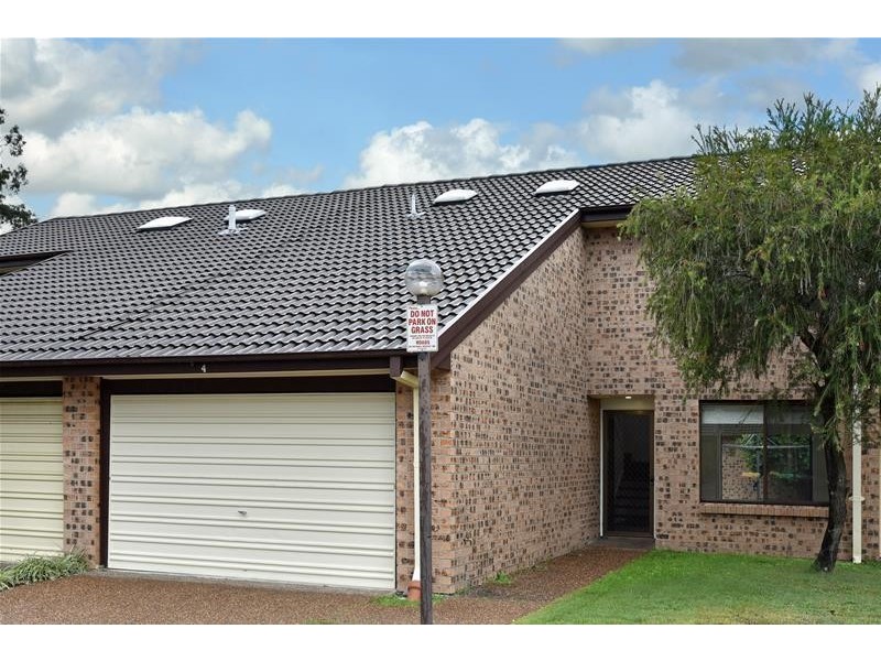 4/52 Railway  Parade, Kurri Kurri NSW 2327