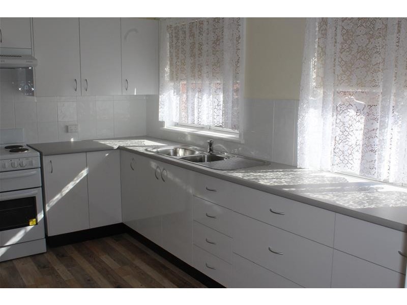 15 Railway Street, Kurri Kurri NSW 2327