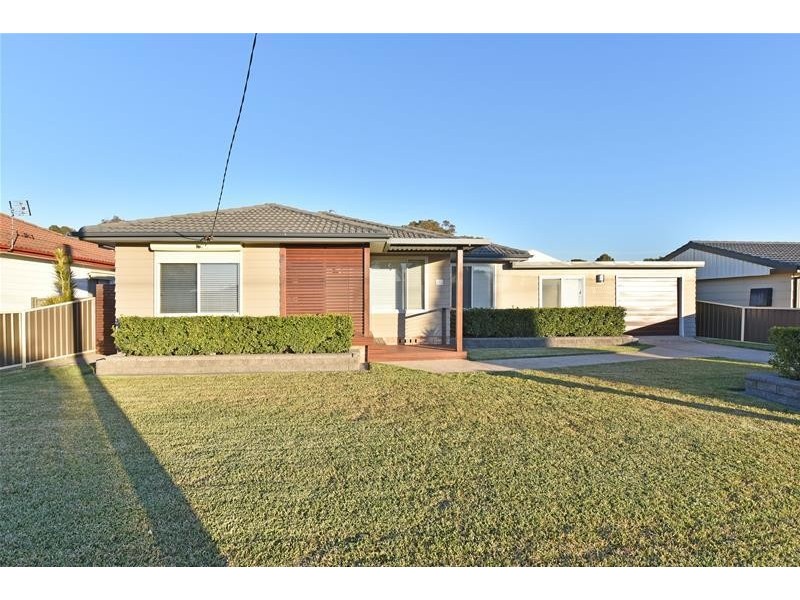 8 Adams Street, Heddon Greta NSW 2321