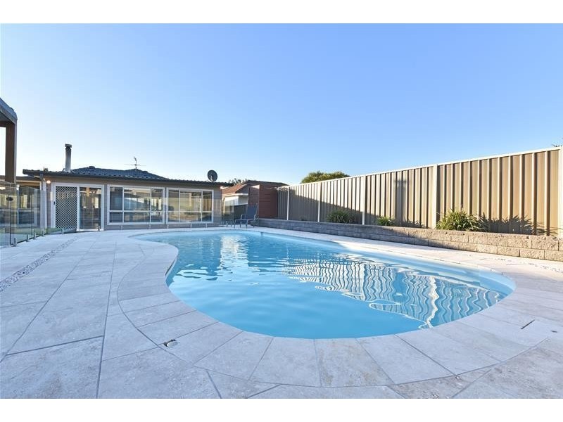 8 Adams Street, Heddon Greta NSW 2321