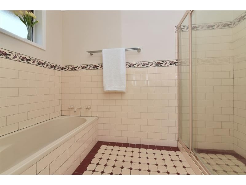 4 Tenth Street, Weston NSW 2326