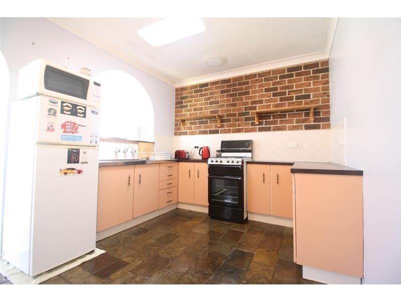 18 Main Road, Cliftleigh NSW 2321