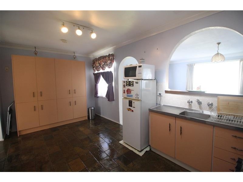 18 Main Road, Cliftleigh NSW 2321