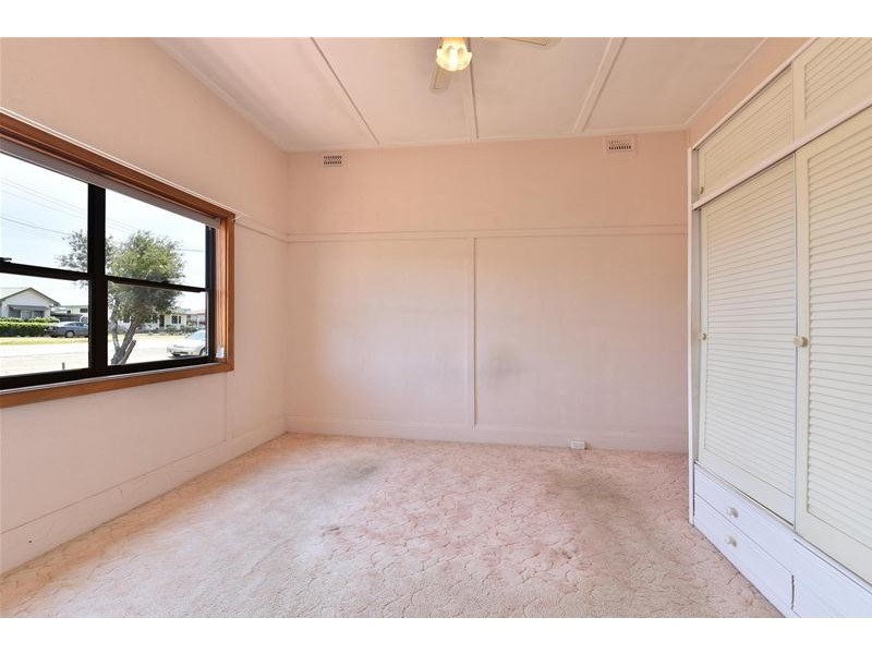 10 Barton Street, Kurri Kurri NSW 2327