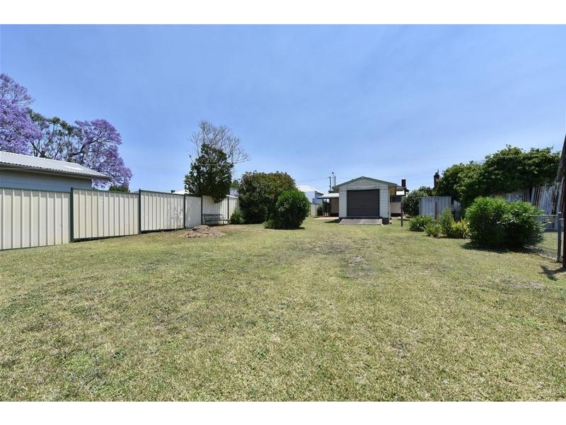 10 Barton Street, Kurri Kurri NSW 2327