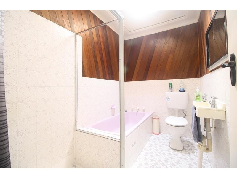 18 Main Road, Cliftleigh NSW 2321