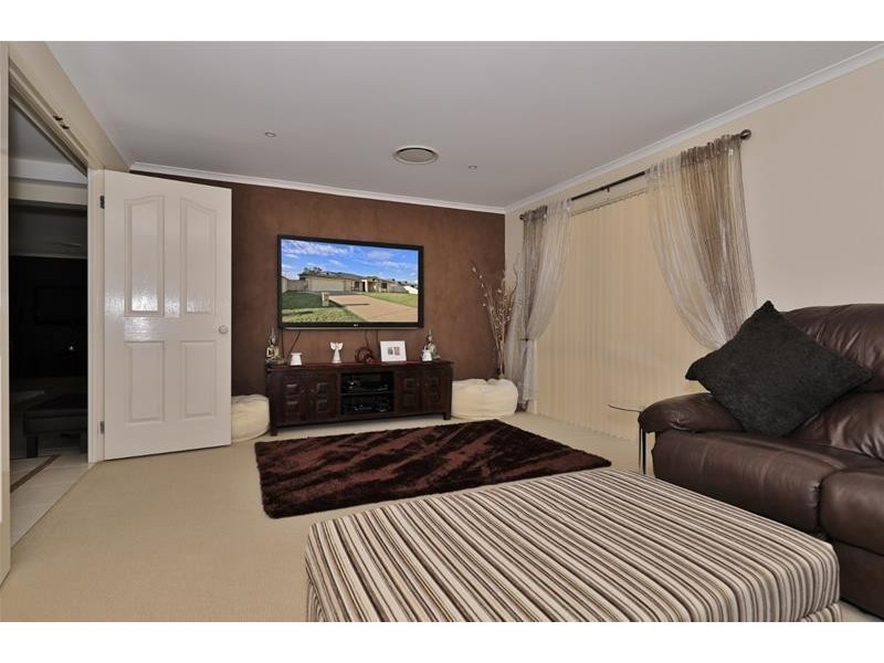 5 Ashton Drive, Heddon Greta NSW 2321