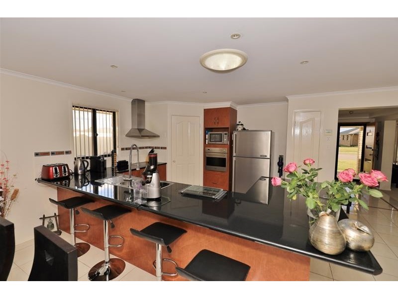 5 Ashton Drive, Heddon Greta NSW 2321