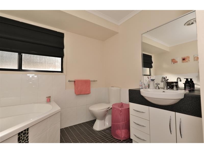 5 Ashton Drive, Heddon Greta NSW 2321