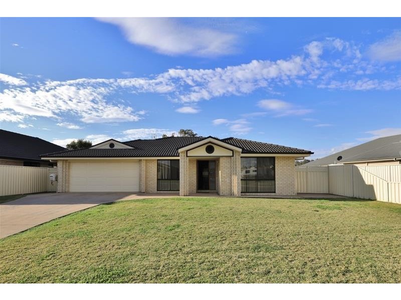 5 Ashton Drive, Heddon Greta NSW 2321