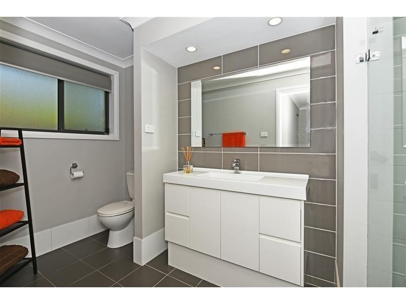 2/8A Lang Street, Kurri Kurri NSW 2327