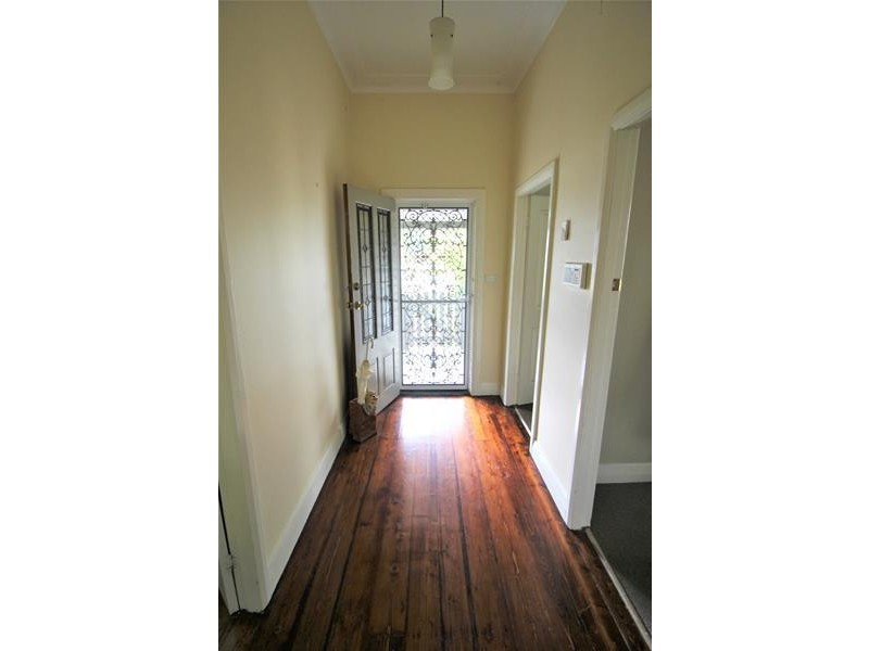 12 Dubbo Street, Abermain NSW 2326