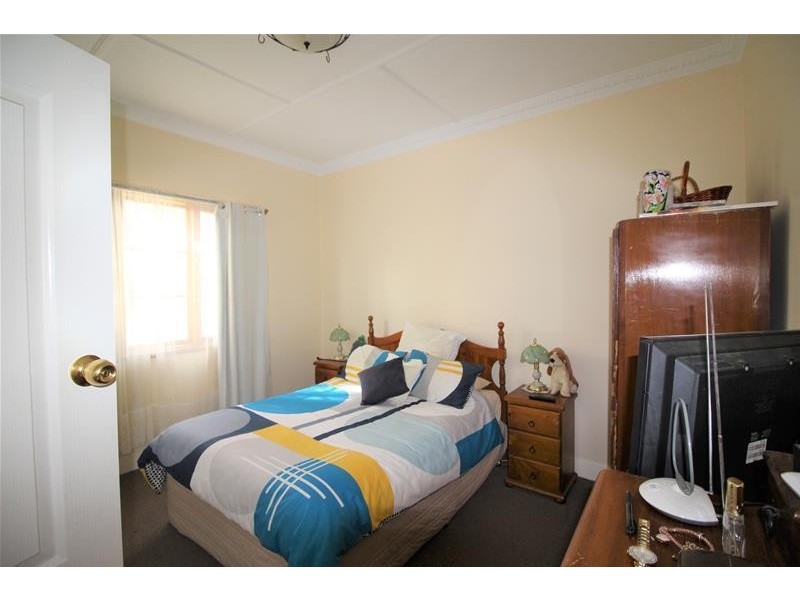 12 Dubbo Street, Abermain NSW 2326