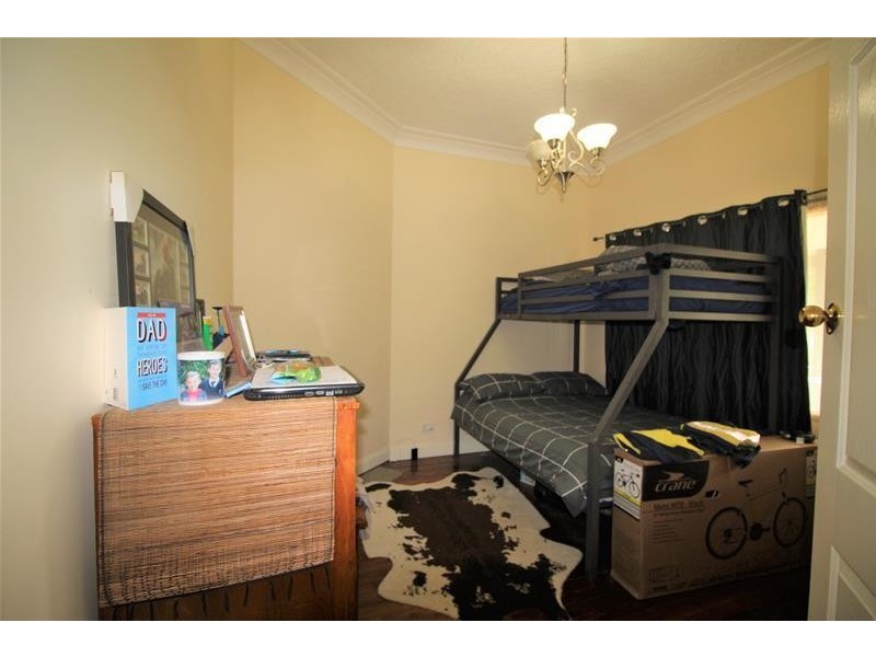 12 Dubbo Street, Abermain NSW 2326