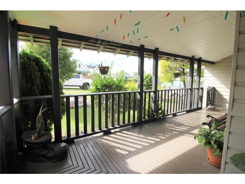 12 Dubbo Street, Abermain NSW 2326