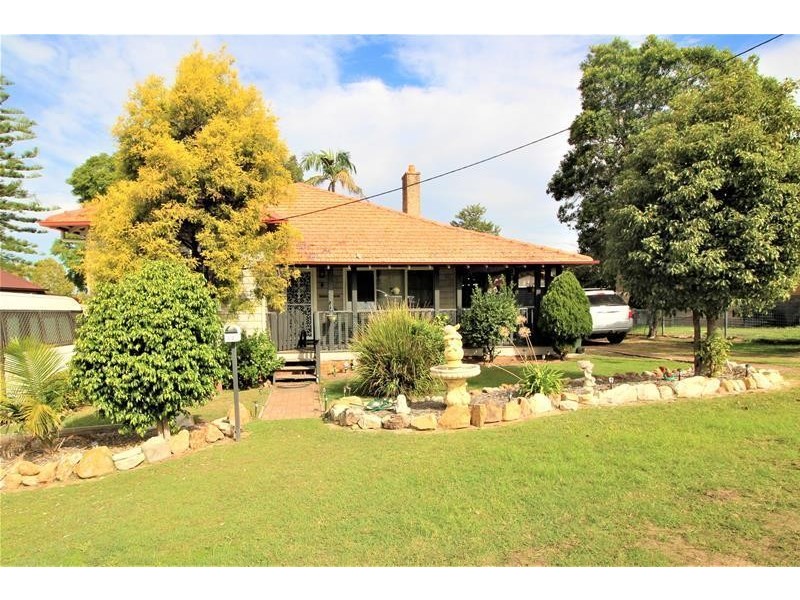 12 Dubbo Street, Abermain NSW 2326