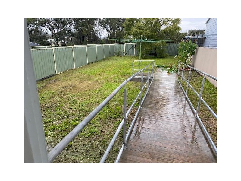 2/4 Maitland Street, Abermain NSW 2326