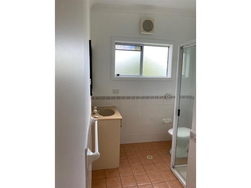 2/4 Maitland Street, Abermain NSW 2326